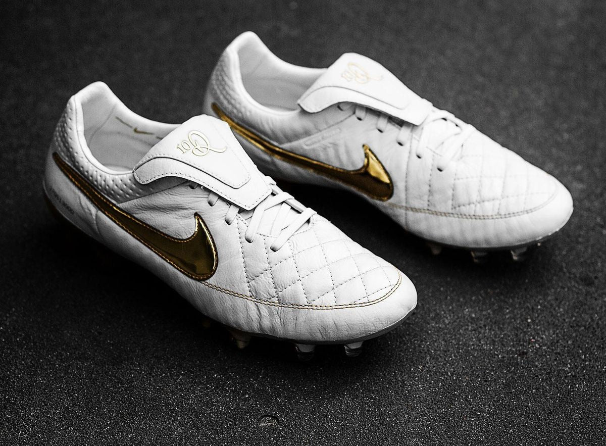 Nike Tiempo Legend R10