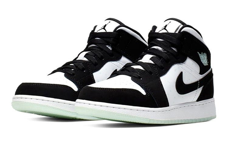 (GS) Air Jordan 1 Mid SE 'Glow in the Dark Panda' BQ6931-103