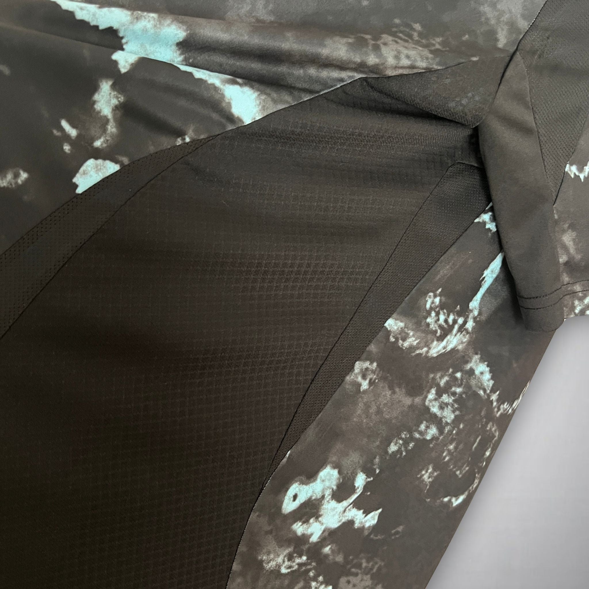 Image of 24/25 Bayern München Away Premium Kit - Premium Quality Jersey at FootballPrestige.com