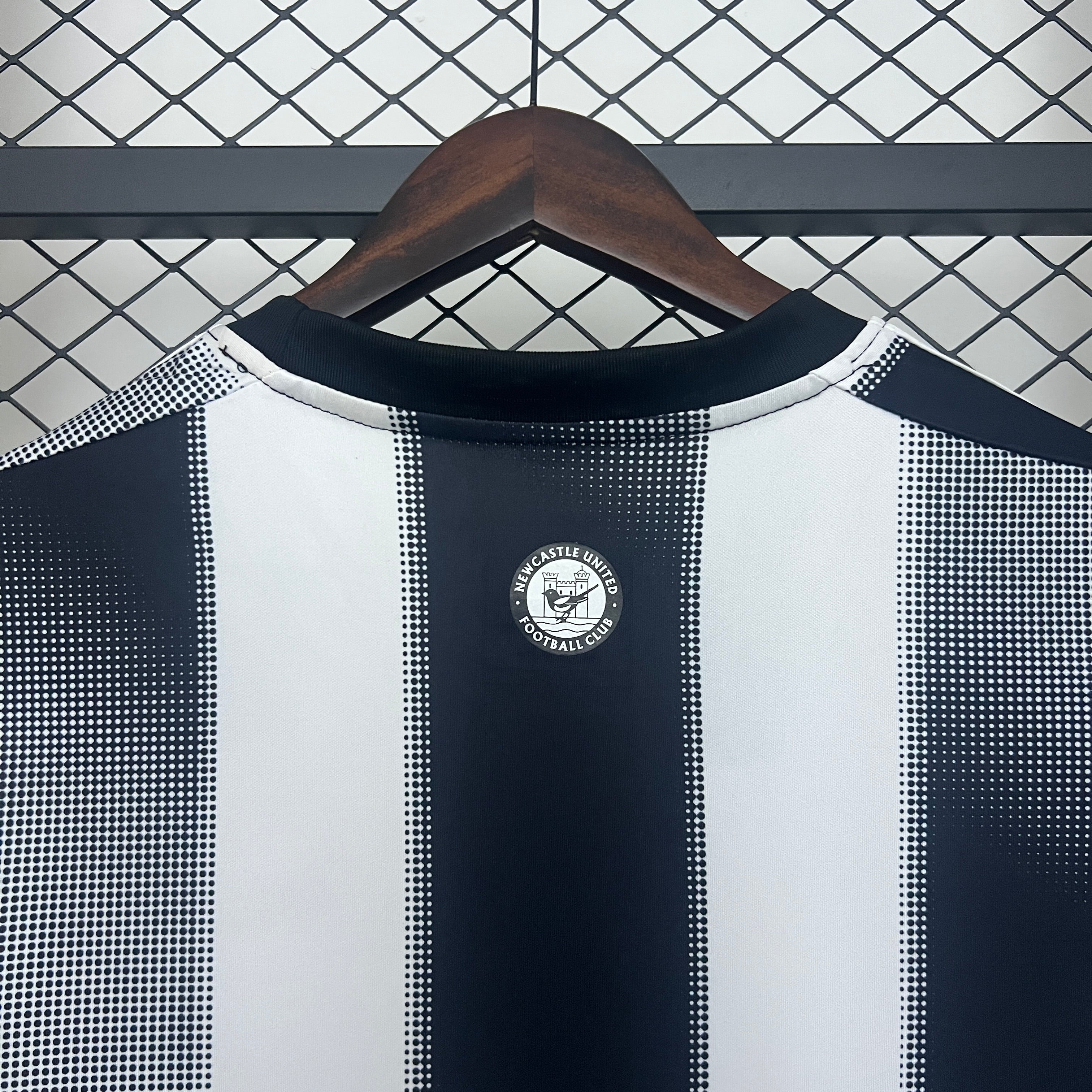 Newcastle United 25/26 Home Jersey