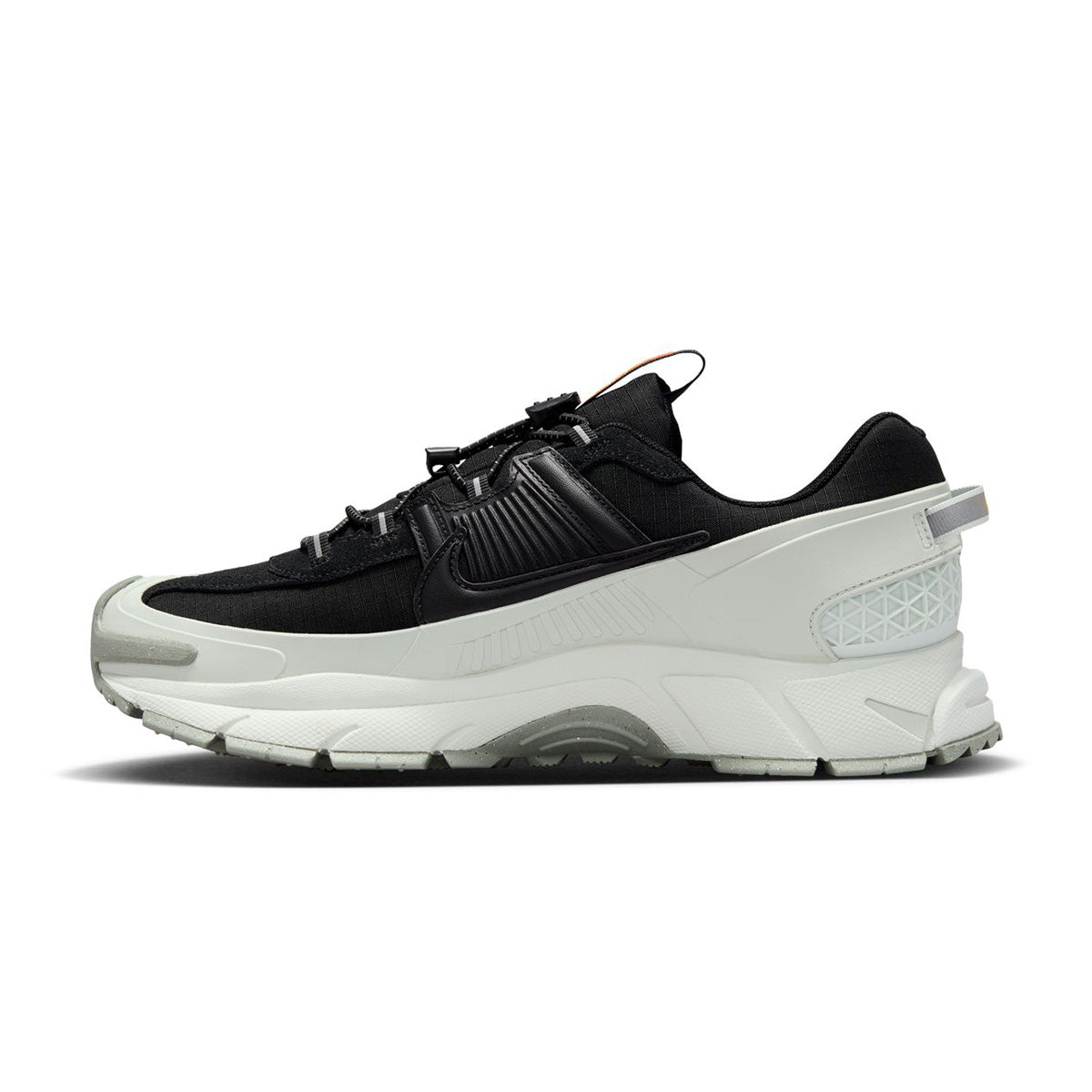 Image of Zoom Vomero Roam 'Black Light Silver'