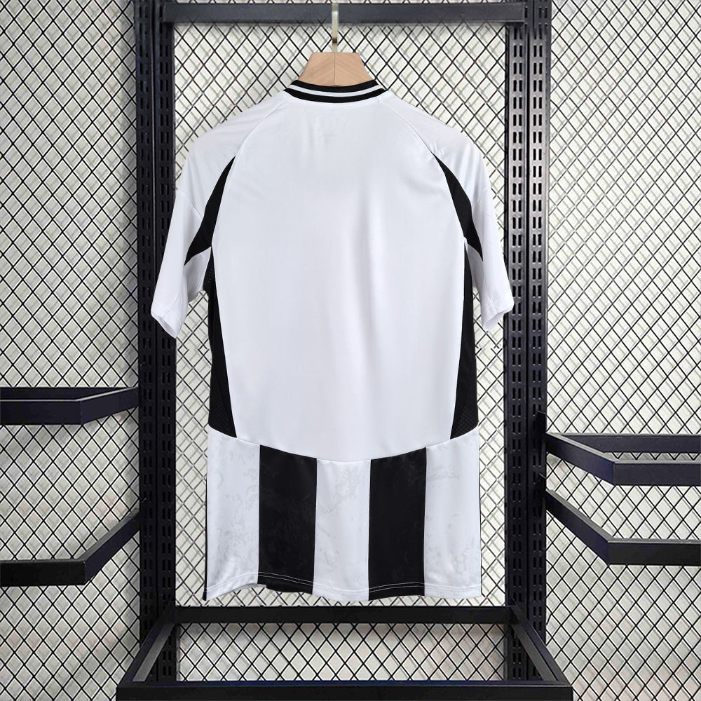 24-25 Juventus Home Kit