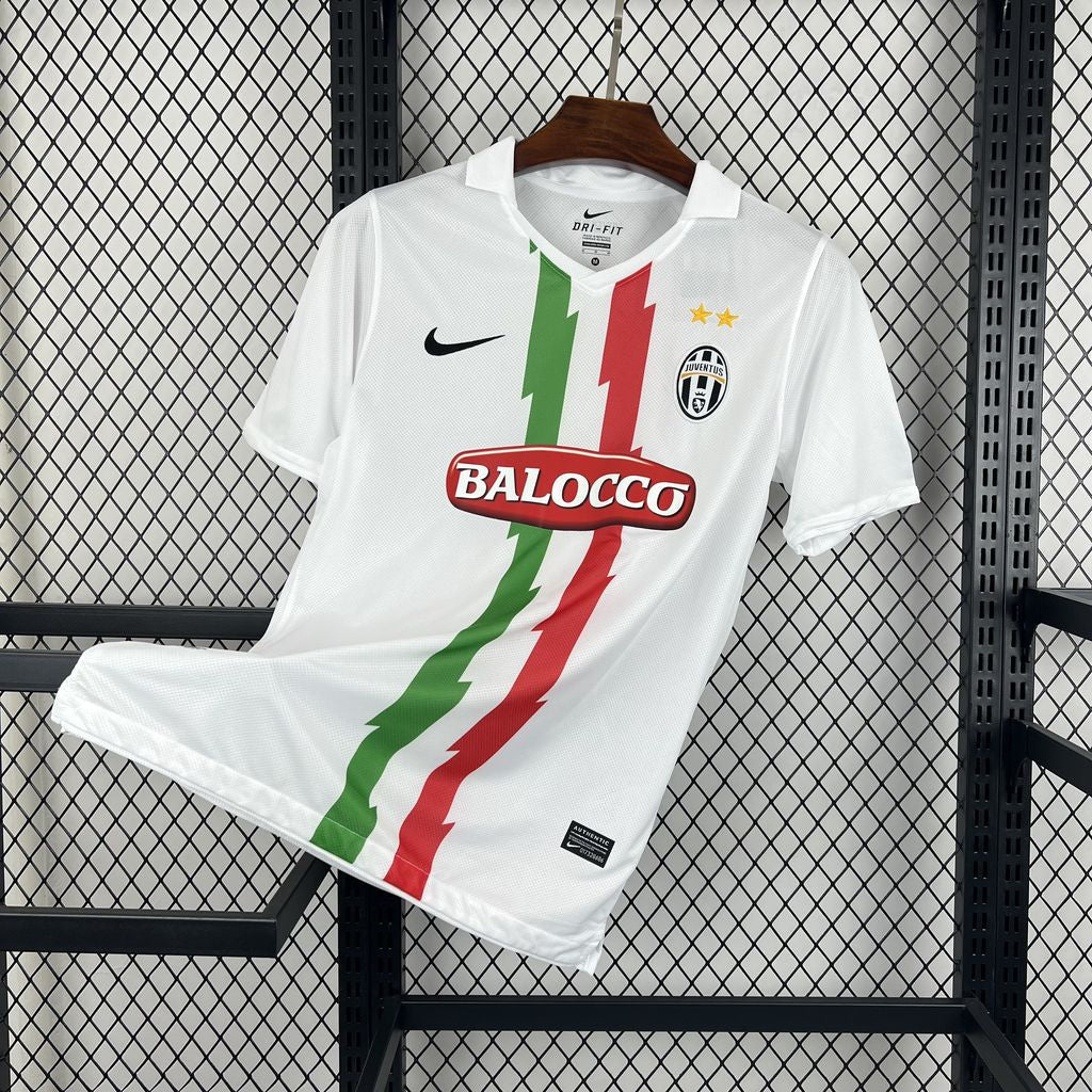 Juventus 2010/11 Away Retro