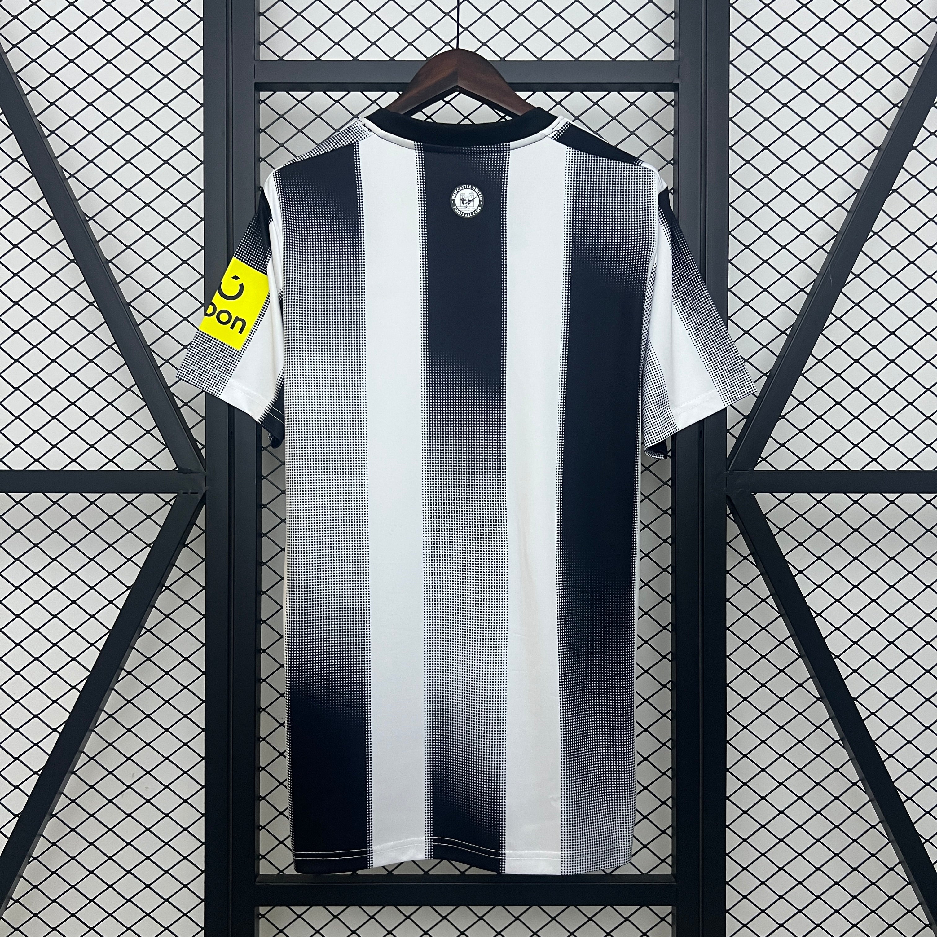 Newcastle United 25/26 Home Jersey