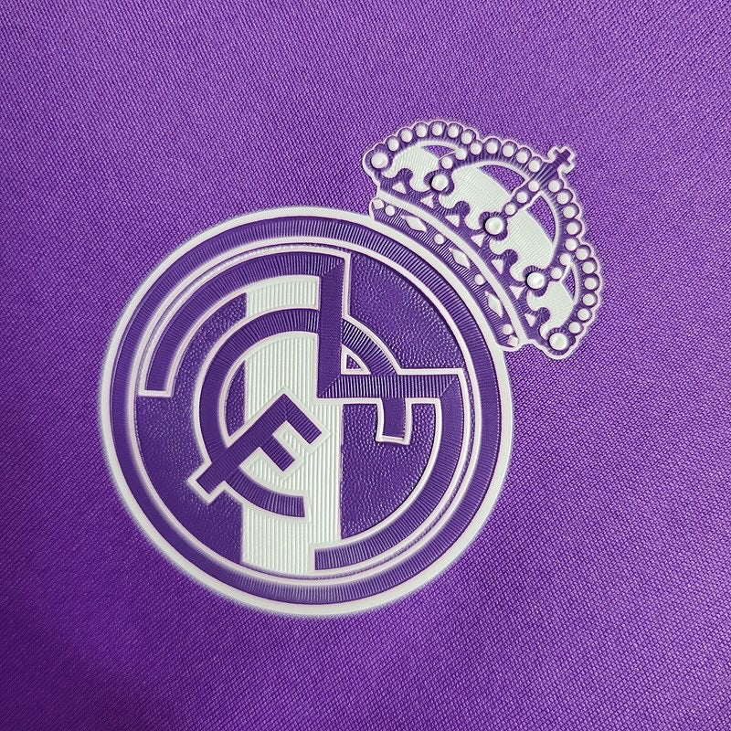 Image of Real Madrid Retro 17/18