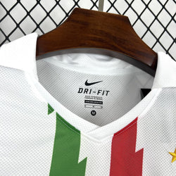 Image of Juventus 2010/11 Away Retro