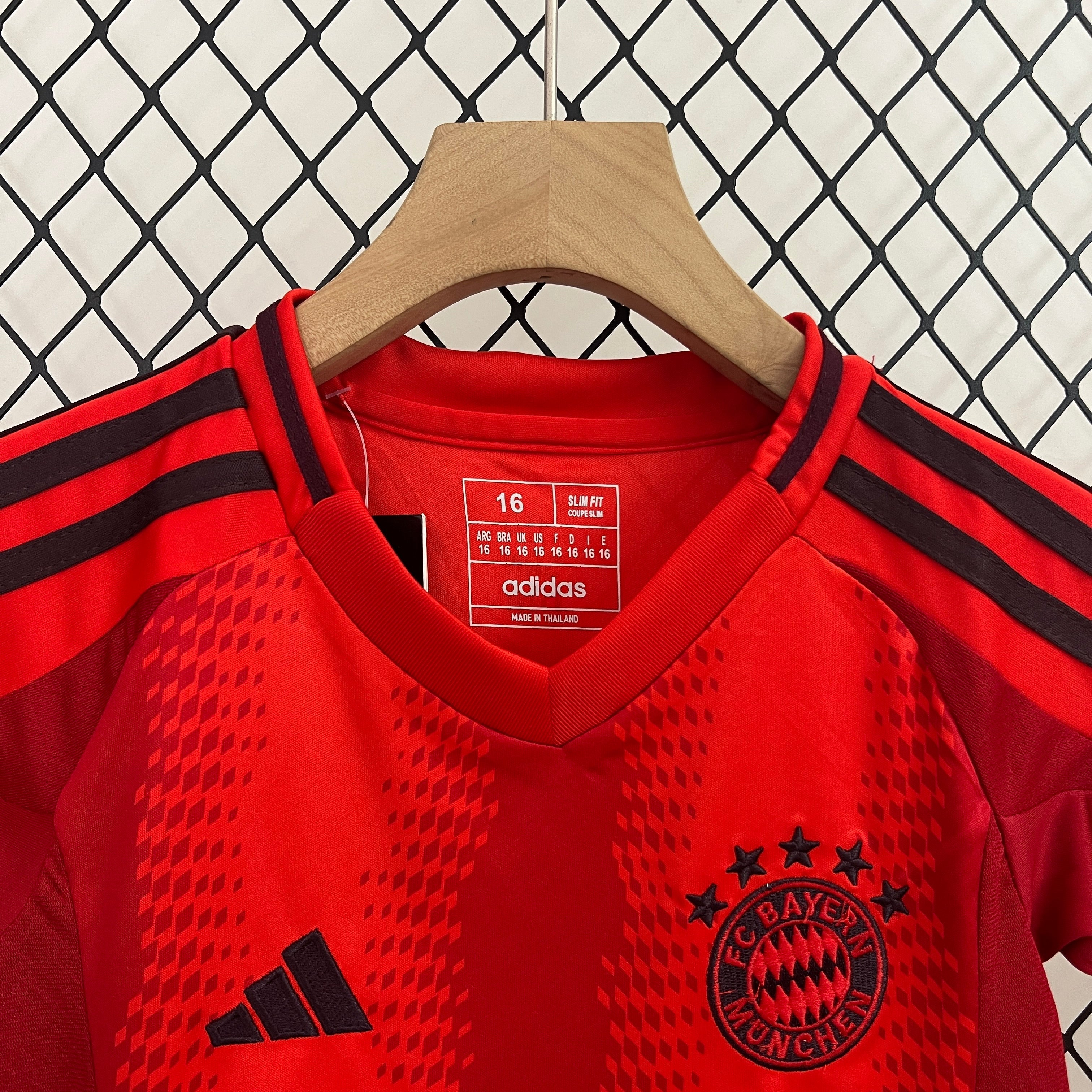 24/25 kids Bayern Munich home