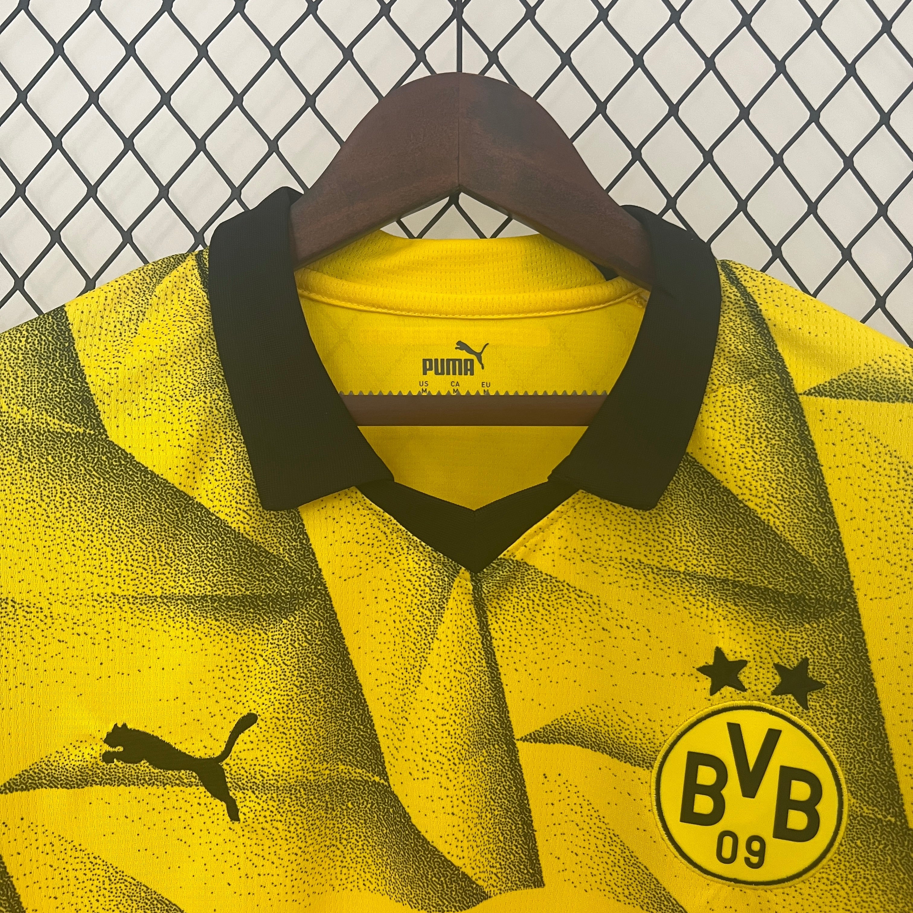 23/24 Dortmund third away