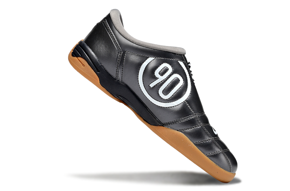 Nike T90 IC