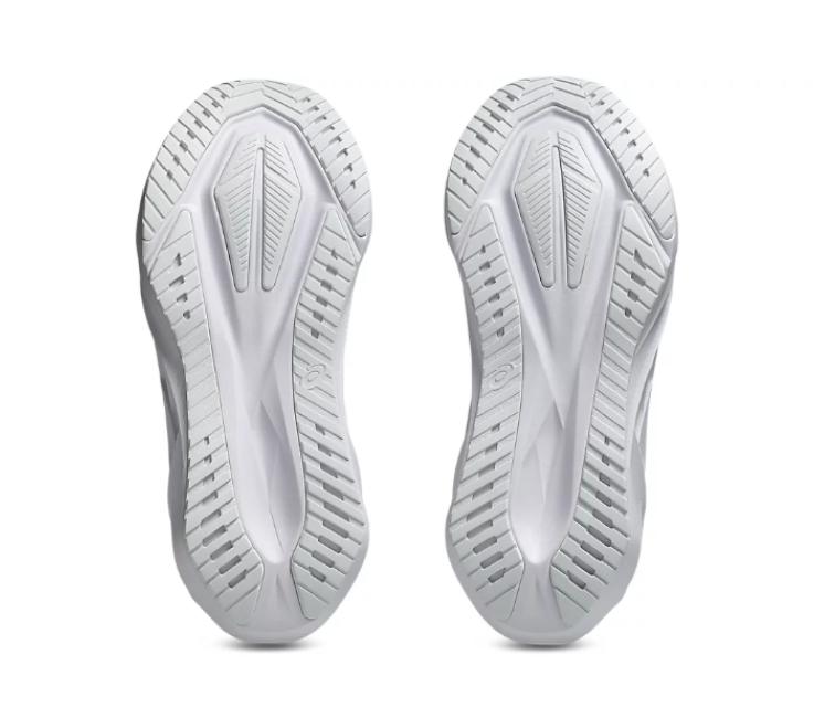 Image of Men's Asics Novablast 5 (White/Piedmont Grey)