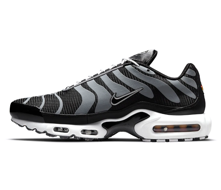 Image of Men's Nike Air Max Plus TN (Black/Metallic Silver)