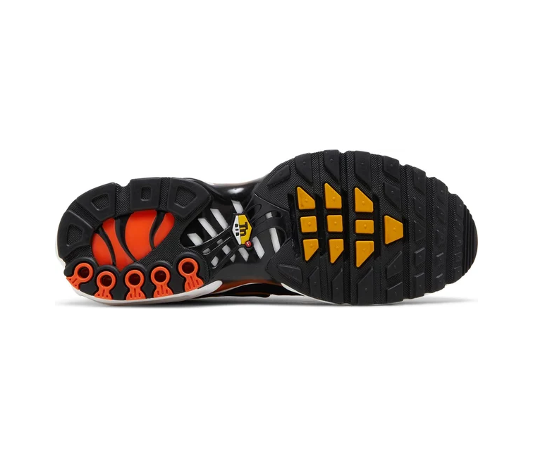 Image of Mens Nike Air Max Plus (Safety Orange)
