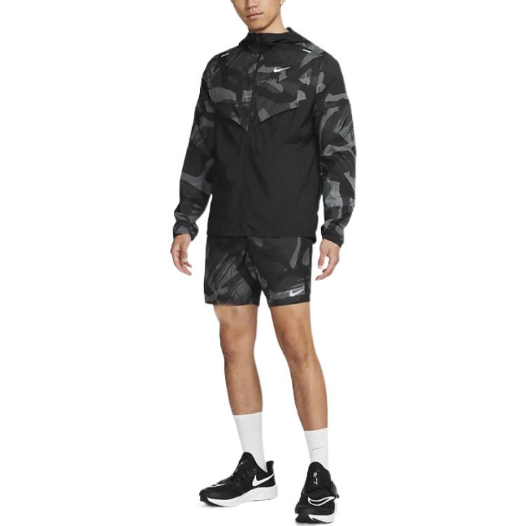 Image of Nike Challenger Camo Shorts 'Schwarz' DQ4727-010