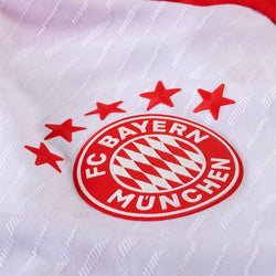 Image of adidas Bayern München Authentisches Konrad Laimer Heimtrikot mit Bundesligameistern