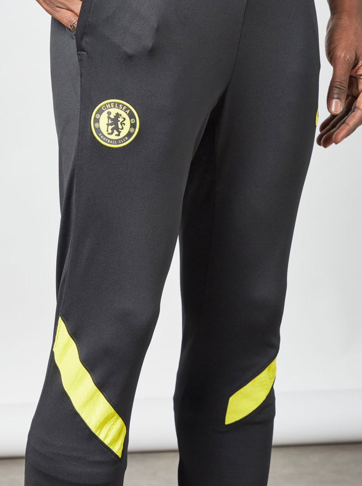 Image of Nike Chelsea FC Dri-FIT Football Pants