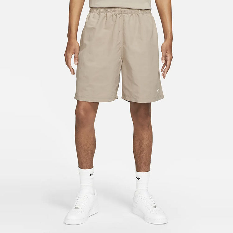 Image of Men's Nike Swoosh Logo Embroidered Solid Color Loose Shorts Brown DM4400-245