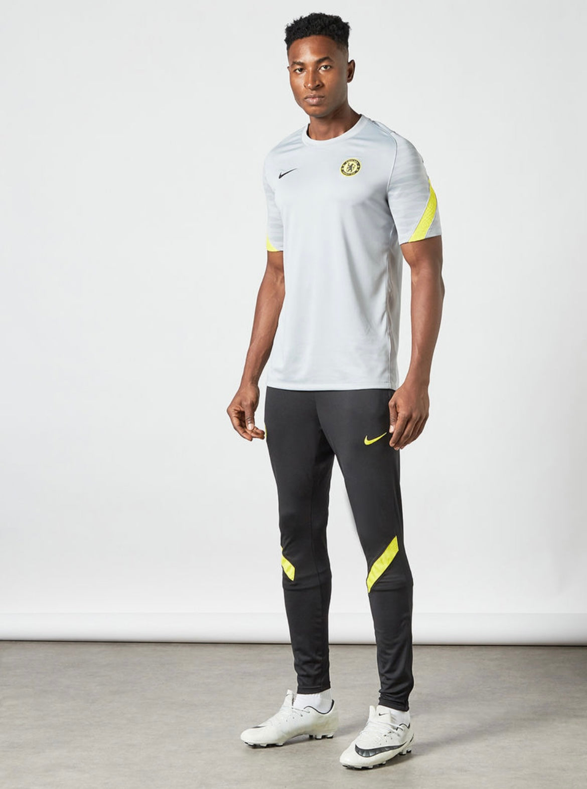 Image of Nike Chelsea FC Dri-FIT Football Pants
