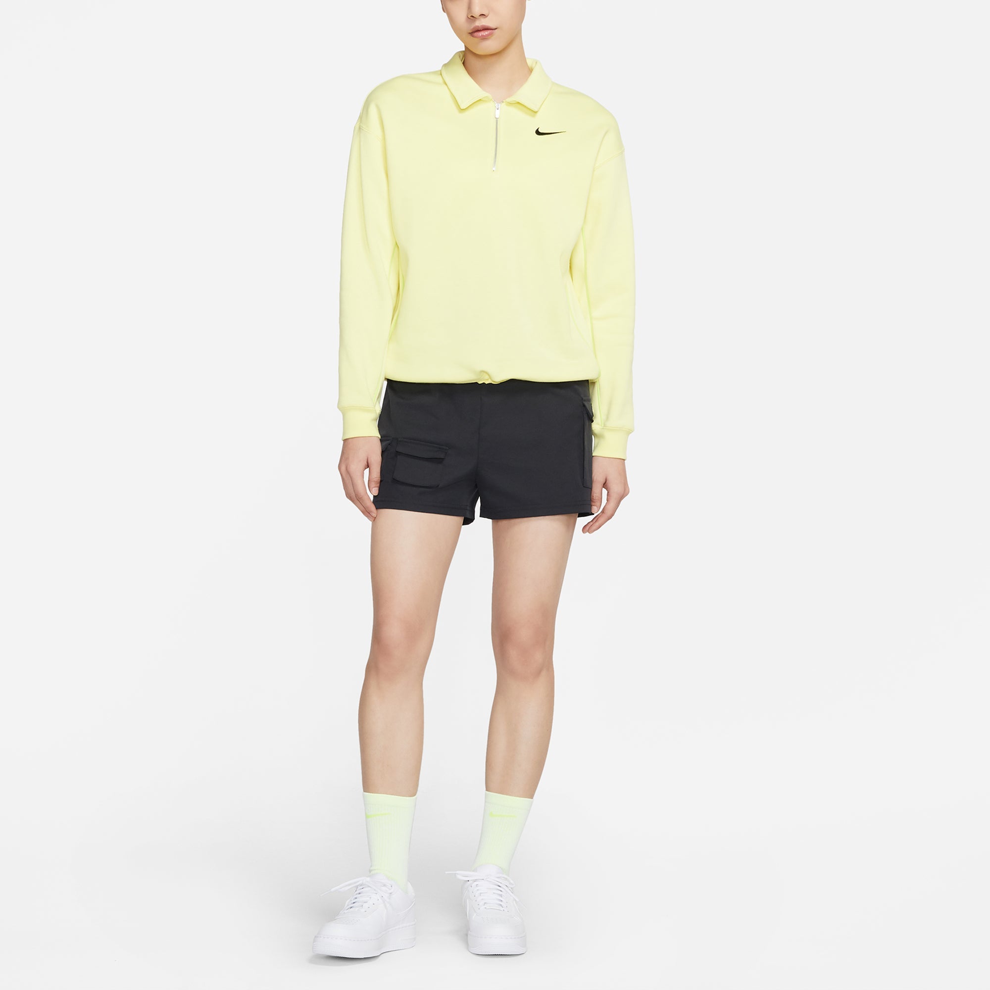Image of (WMNS) Nike Sportswear Swoosh Sports Running Mehrere Taschen Gewebte Shorts Schwarz