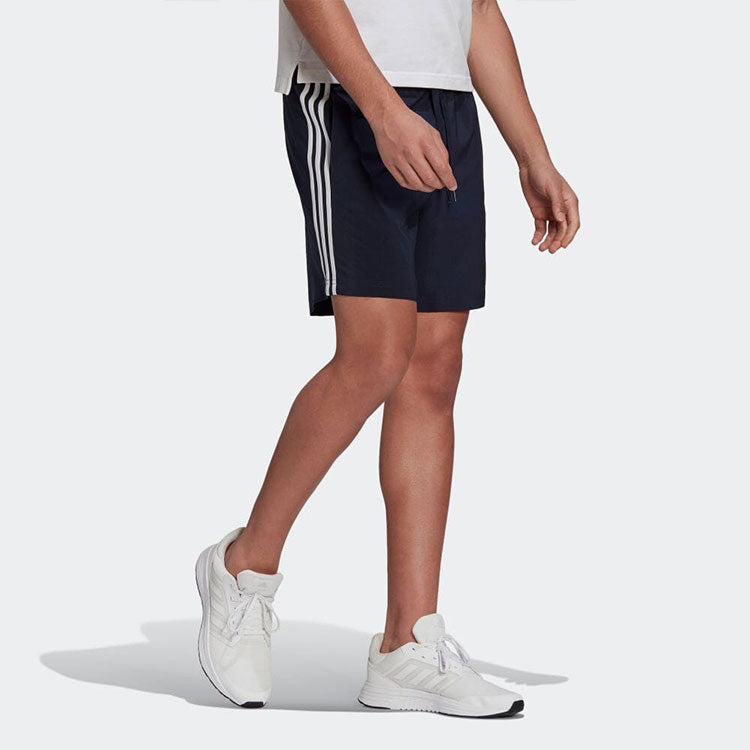 Image of Gerade Sportshorts mit aufgestickten Seitenstreifen für Herren von adidas Aeroready Essentials