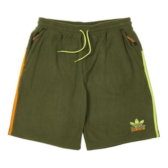 Image of شورت رجالي adidas originals x PALACE Crossover SS22 Stripe Logo Straight باللون الأخضر