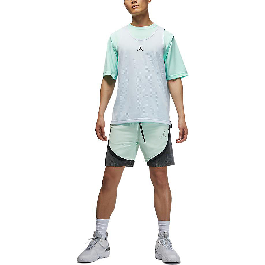 Image of Men's Air Jordan Logo Micro Mark Lacing Colorblock Casual Shorts Mint Green DM18