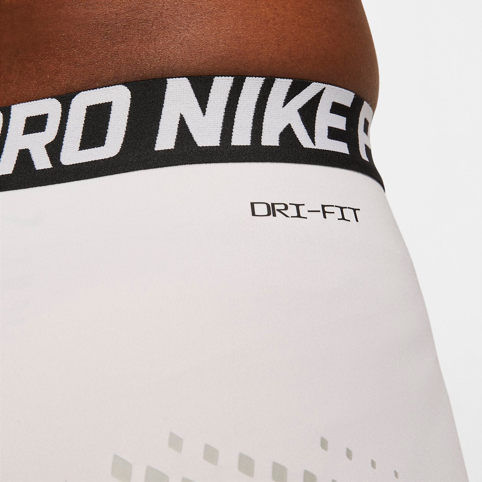 Image of شورت بيسبول من Nike Pro للرجال باللون الأبيض CT2568-100