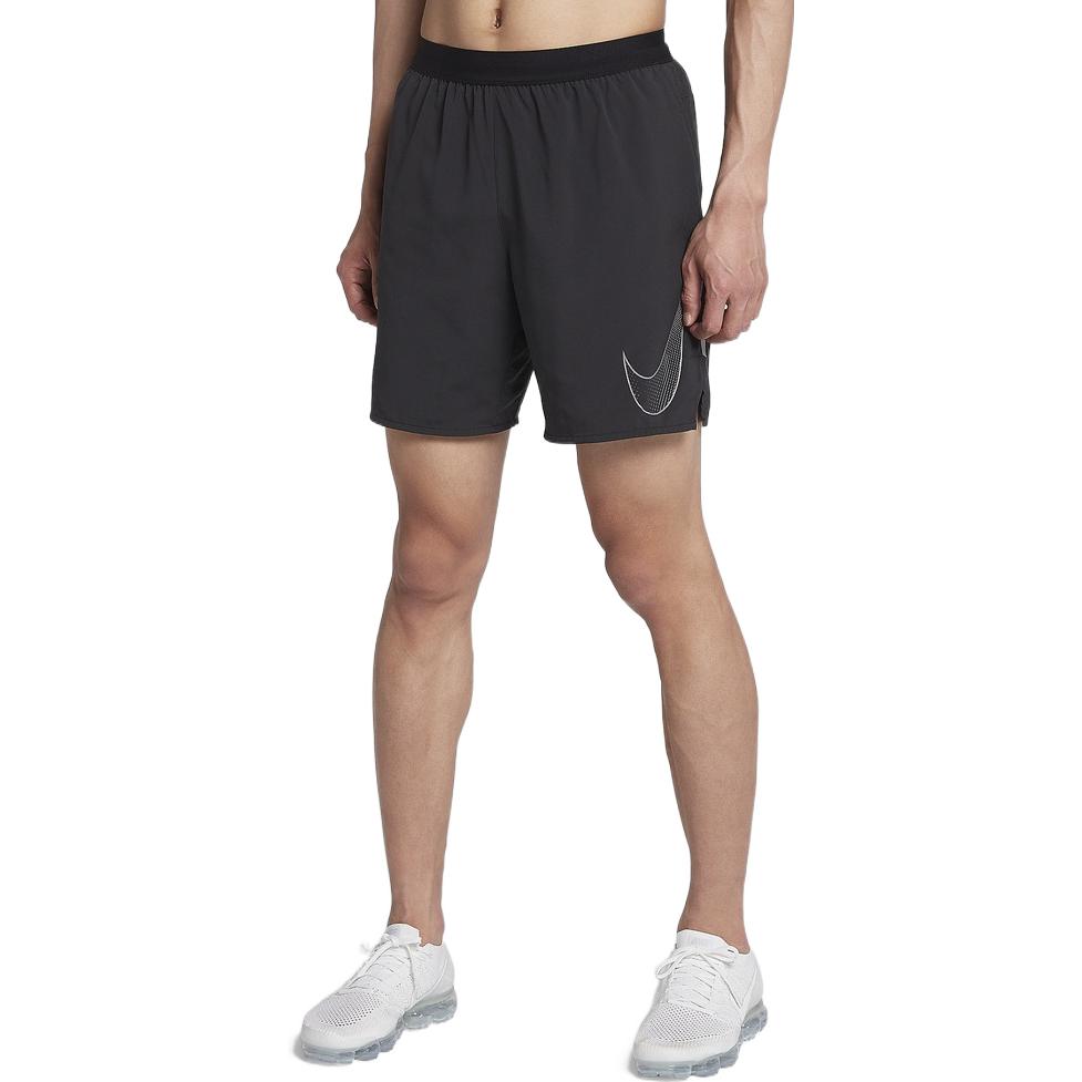 Image of Men's Nike Solid Color Breathable Logo Quick Dry Shorts Black 899499-010
