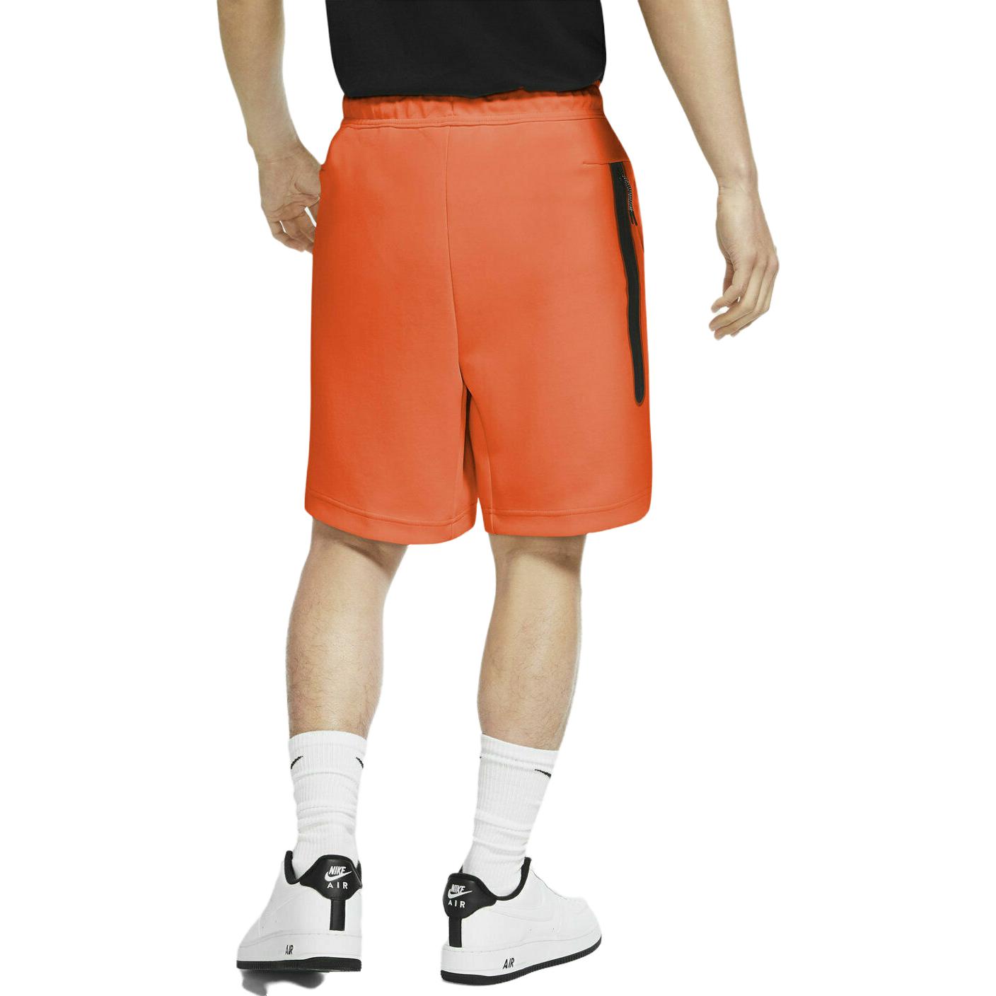 Image of شورت Nike Sportswear Tech Fleece للرجال 