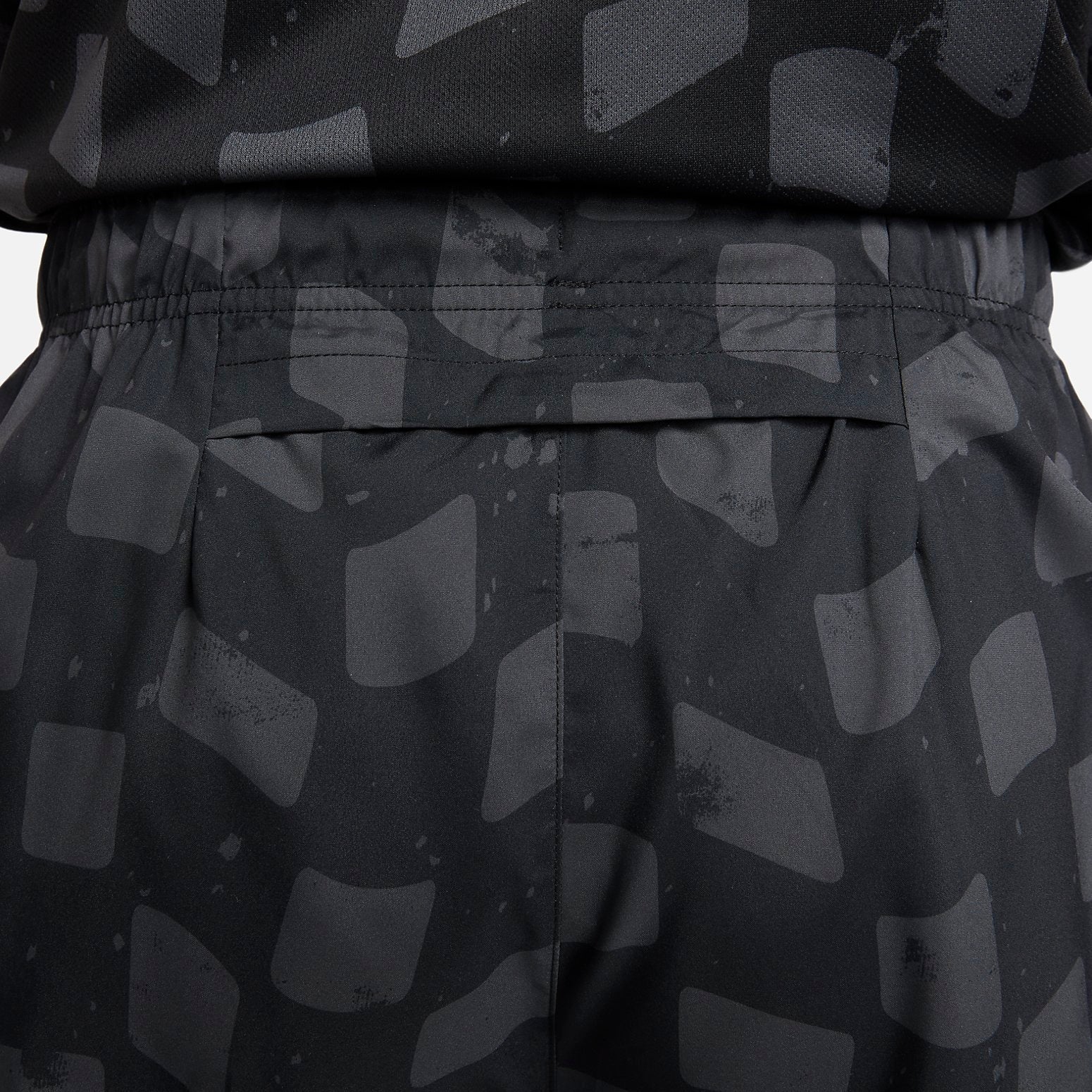 Image of Nike Dri-FIT Challenger Men's Unlined Running Shorts 'Black' DX0897-010
