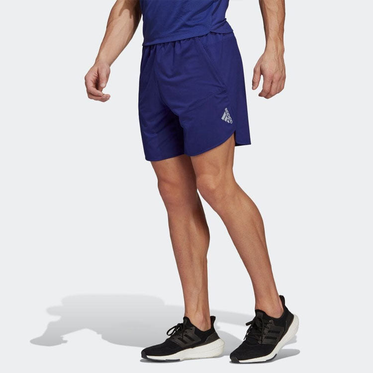 Image of Lockere, lässige Shorts mit geradem Bein und adidas Logo für Herren, Marineblau, HC4224