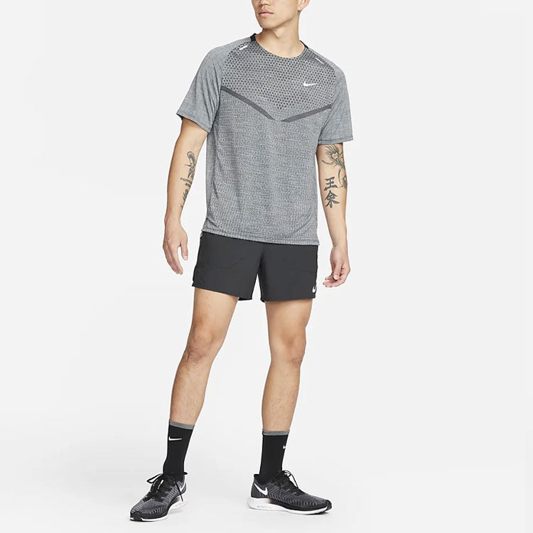 Image of Men's Nike Solid Color Logo Printing Casual Sports Shorts Black DM4756-010