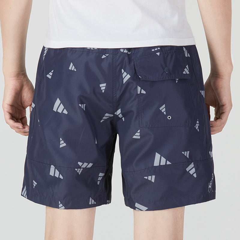 Image of شورت رياضي كاجوال منسوج من adidas M Prsve Board S مطبوع عليه شعار Athleisure بالكامل باللون الأزرق