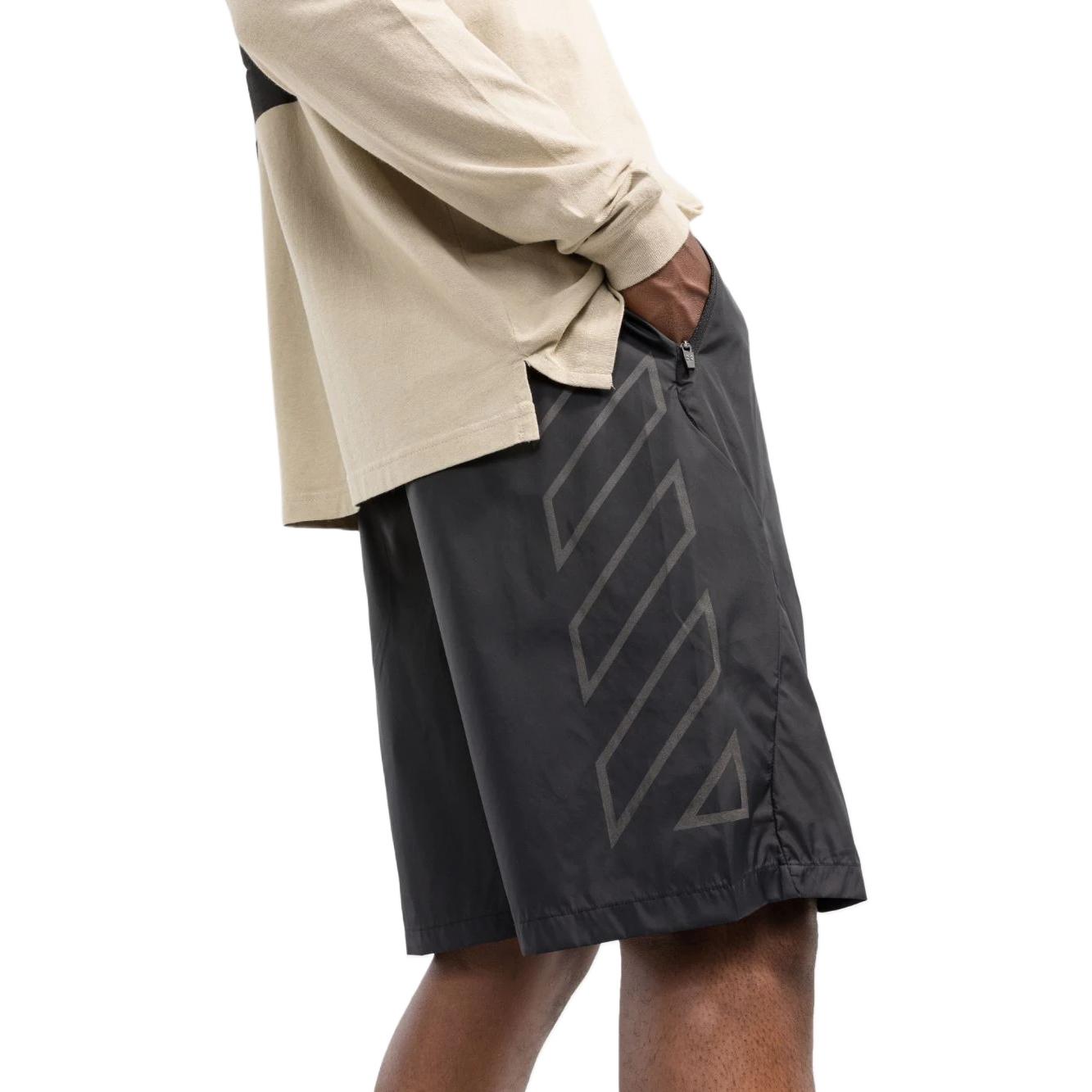 Image of Off-White Bermudashorts mit Schiebeschnalle ‚Schwarz‘ OMVH018C99FAB0011001