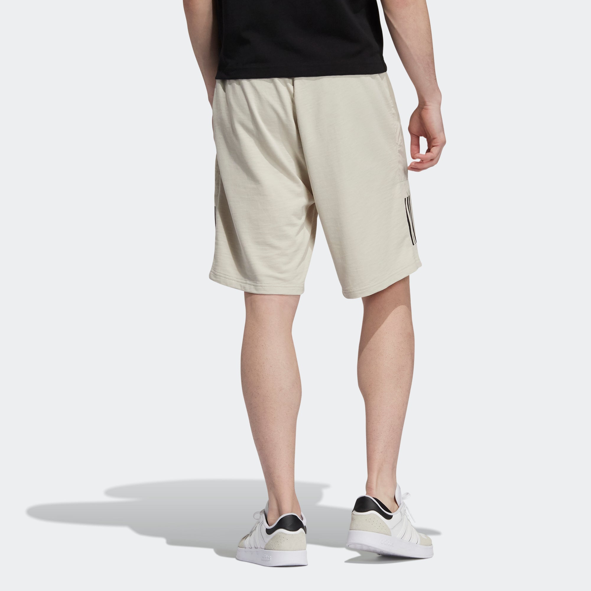 Image of adidas neo M Sw Knit Ut Sh Big Pocket Stripe Loose Sports Shorts Creamy White H4