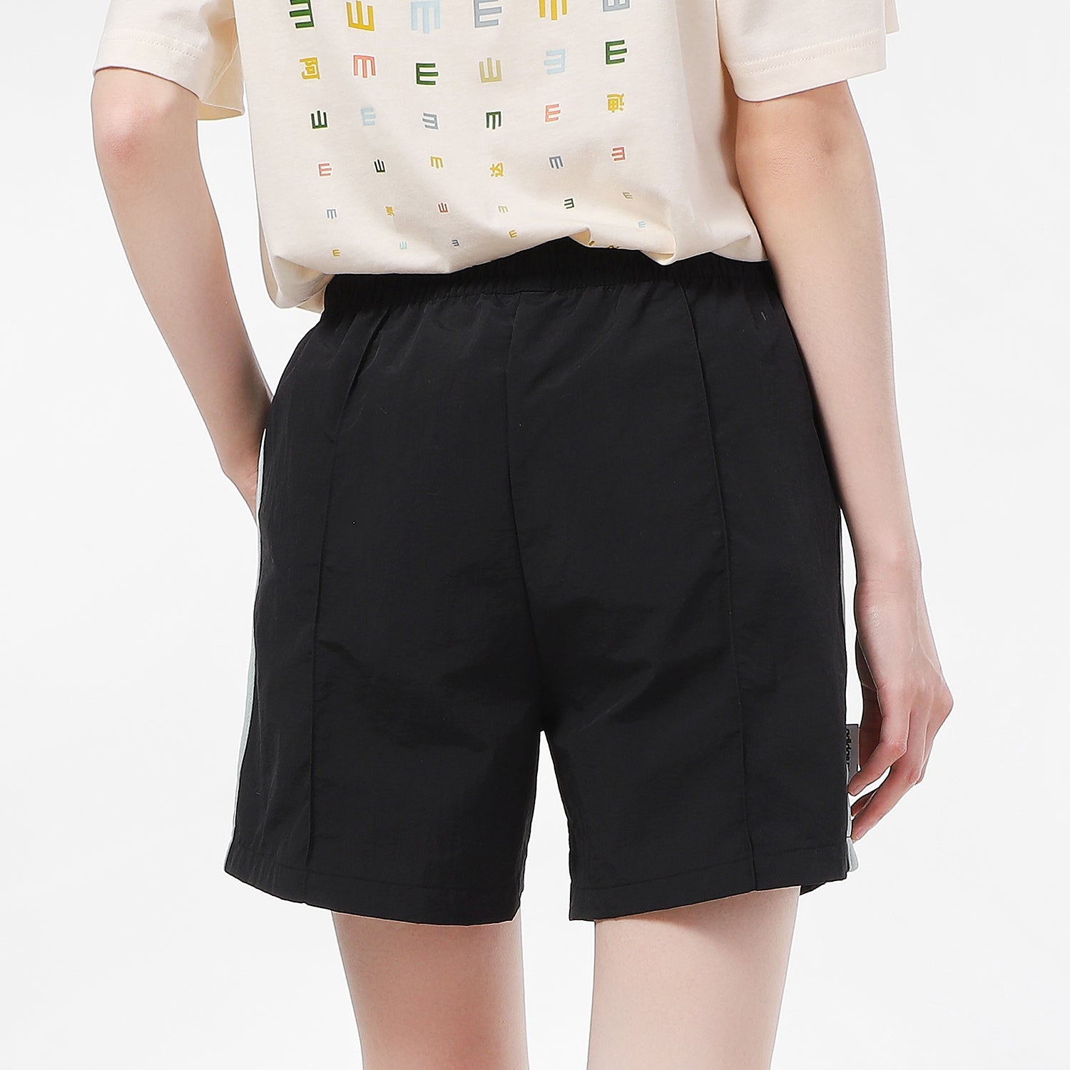 Image of (WMNS) adidas neo Smile Shorts 'Schwarz' GP5777