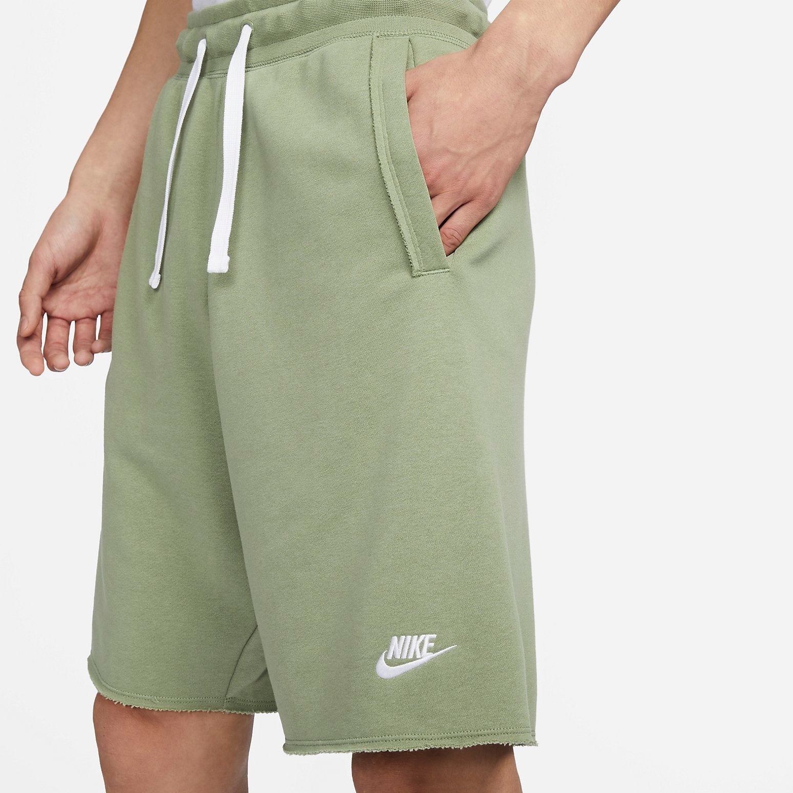 Image of Nike Asmnk Club Alumni Short 'Green' DX0767-386