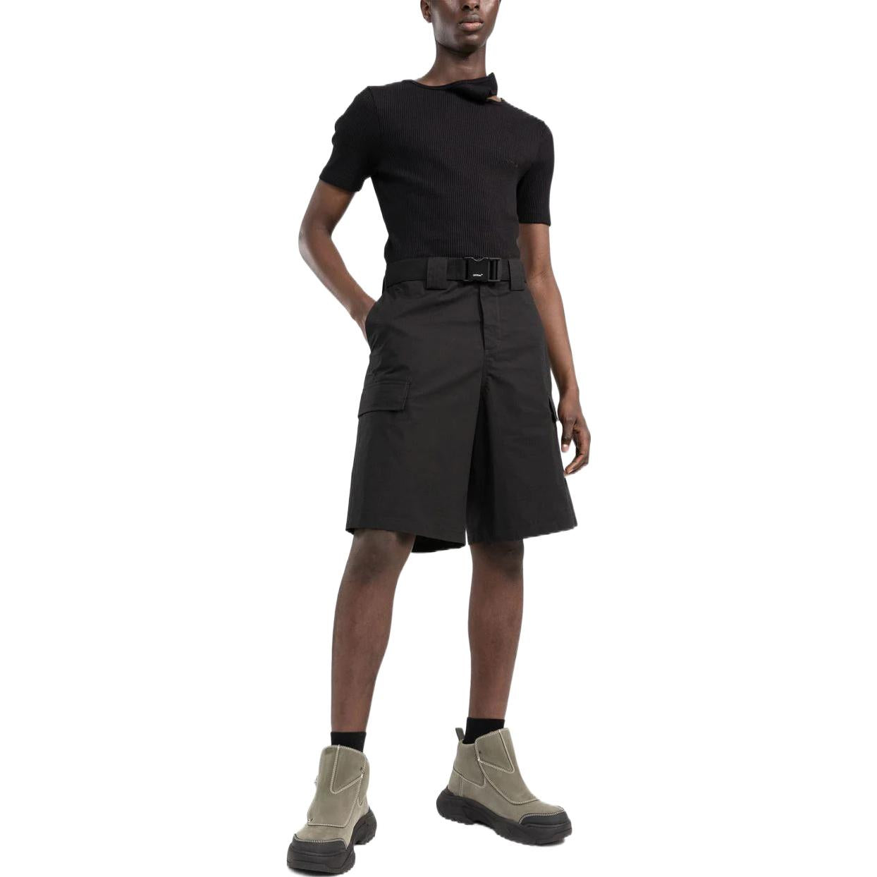 Image of Men's OFF-WHITE SS22 Solid Color Buckle Big Pocket Cargo Straight Shorts Loose F
