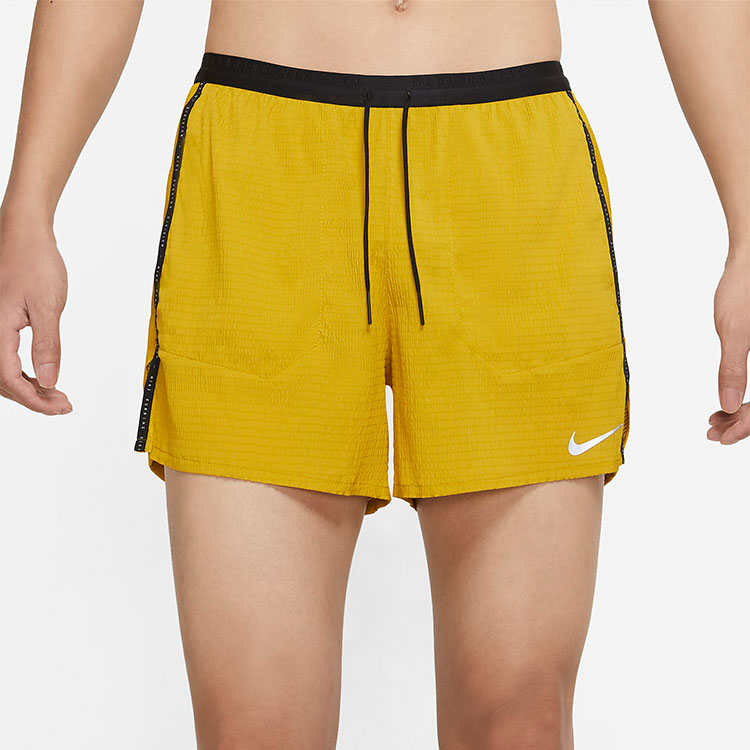 شورت رياضي للجري قابل للتنفس من Nike Stride Run Division باللون الأخضر DA1301-392
