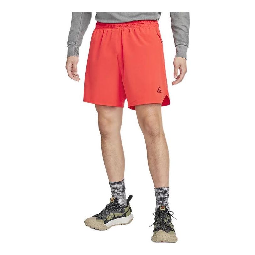 Image of شورت Nike ACG DF New Suns باللون البرتقالي والأحمر DN3956-696
